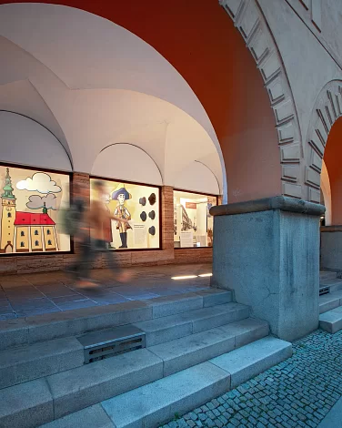 Výlohy prezentují město i&nbsp;„Umění prodeje”