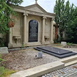 Funerální památky městského hřbitova