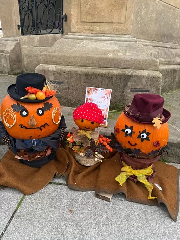 Dýňová výzdoba na Masarykově náměstí